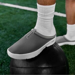 OOFOS | Shoes | Oofos Oomg Eezee Slip On Black Checkerboard  display picture 1
